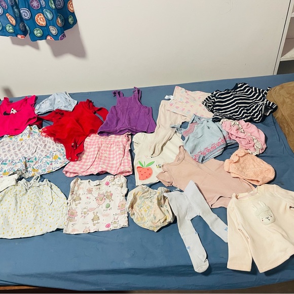 Colorful Baby Clothing Set - Picture 2 of 4